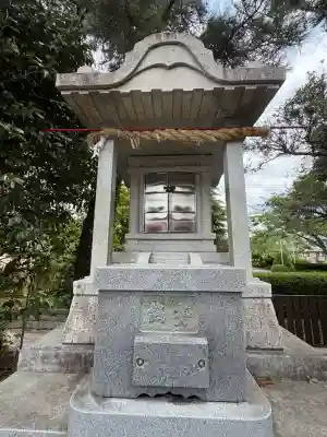 御守殿稲荷神社の{uncategorized: "未分類", other: "その他", undefined: "問題あり", building: "その他建物", grave: "お墓", sacred_gate: "鳥居", guardian: "狛犬", statue: "像", buddha: "仏像", history: "歴史", nature: "自然", garden: "庭園", animal: "動物", pagoda: "塔", temizu: "手水舎", mountain_gate: "山門・神門", sanctuary: "本殿・本堂", subordinate: "末社・摂社", art: "芸術", scenery: "景色", jizo: "地蔵", ema: "絵馬", goshuin: "御朱印", omikuji: "おみくじ", items: "授与品その他", amulet: "お守り", goshuincho: "御朱印帳", eats: "食事", festival: "お祭り", votive_dance: "神楽", shichigosan: "七五三参", wedding: "結婚式", experience: "体験その他", initially: "初詣", around: "周辺", anti_infection: "感染症対策"}