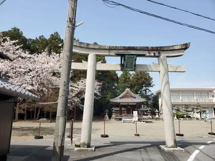東日尊神社の鳥居