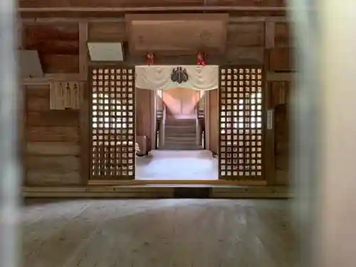 西原神社の本殿・本堂
