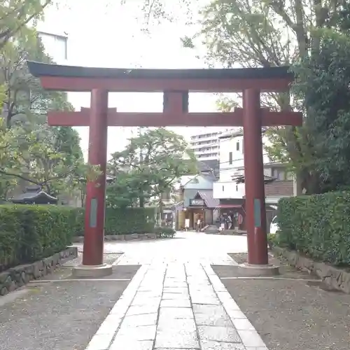 根津神社の鳥居