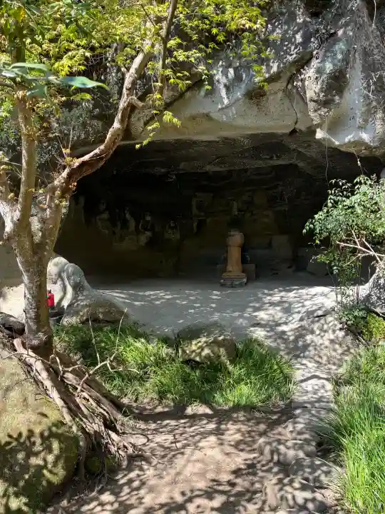 明月院の{uncategorized: "未分類", other: "その他", undefined: "問題あり", building: "その他建物", grave: "お墓", sacred_gate: "鳥居", guardian: "狛犬", statue: "像", buddha: "仏像", history: "歴史", nature: "自然", garden: "庭園", animal: "動物", pagoda: "塔", temizu: "手水舎", mountain_gate: "山門・神門", sanctuary: "本殿・本堂", subordinate: "末社・摂社", art: "芸術", scenery: "景色", jizo: "地蔵", ema: "絵馬", goshuin: "御朱印", omikuji: "おみくじ", items: "授与品その他", amulet: "お守り", goshuincho: "御朱印帳", eats: "食事", festival: "お祭り", votive_dance: "神楽", shichigosan: "七五三参", wedding: "結婚式", experience: "体験その他", initially: "初詣", around: "周辺", anti_infection: "感染症対策"}