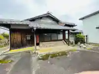 浄専寺の{uncategorized: "未分類", other: "その他", undefined: "問題あり", building: "その他建物", grave: "お墓", sacred_gate: "鳥居", guardian: "狛犬", statue: "像", buddha: "仏像", history: "歴史", nature: "自然", garden: "庭園", animal: "動物", pagoda: "塔", temizu: "手水舎", mountain_gate: "山門・神門", sanctuary: "本殿・本堂", subordinate: "末社・摂社", art: "芸術", scenery: "景色", jizo: "地蔵", ema: "絵馬", goshuin: "御朱印", omikuji: "おみくじ", items: "授与品その他", amulet: "お守り", goshuincho: "御朱印帳", eats: "食事", festival: "お祭り", votive_dance: "神楽", shichigosan: "七五三参", wedding: "結婚式", experience: "体験その他", initially: "初詣", around: "周辺", anti_infection: "感染症対策"}