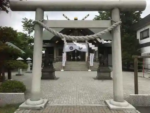 烈々布神社の鳥居