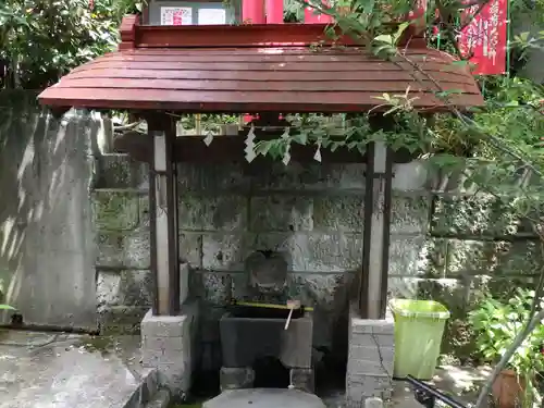 烏森稲荷神社の手水舎