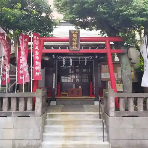 五柱稲荷神社の鳥居