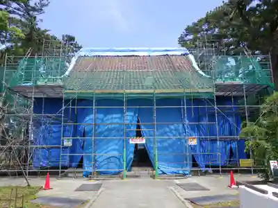 新治神社の本殿・本堂