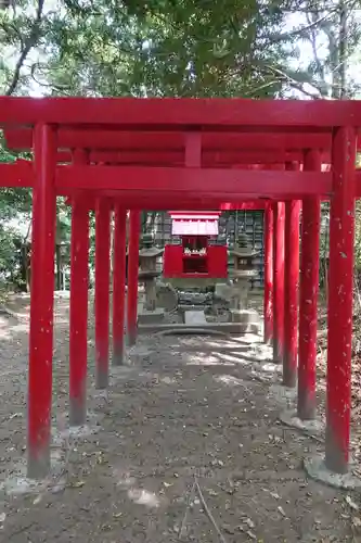 朝日稲荷大明神の本殿・本堂