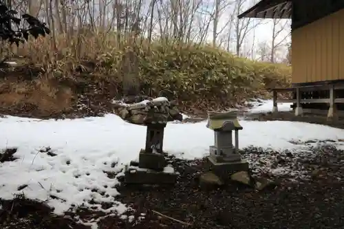 石上神社の末社