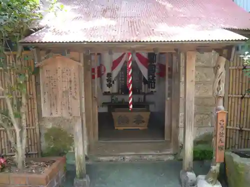 香煎塚の本殿・本堂