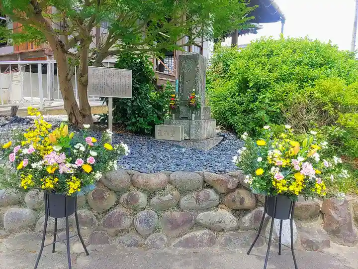 蓮如堂(前ヶ須教会)のお墓