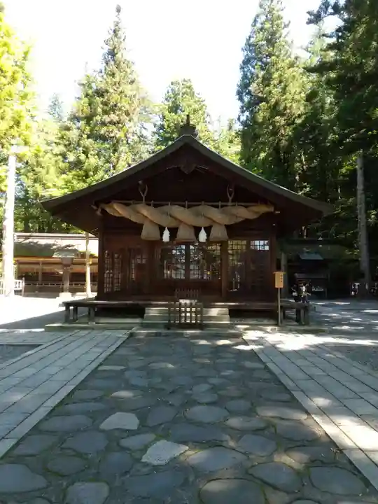 諏訪大社下社春宮の本殿・本堂