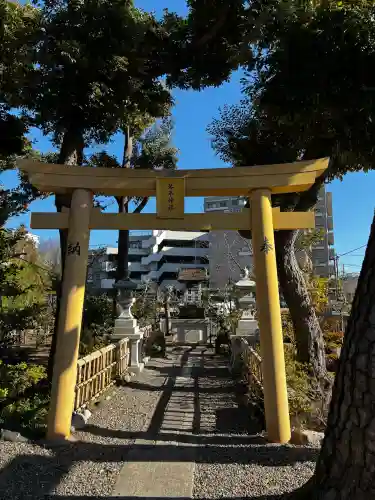 菊田神社の{uncategorized: "未分類", other: "その他", undefined: "問題あり", building: "その他建物", grave: "お墓", sacred_gate: "鳥居", guardian: "狛犬", statue: "像", buddha: "仏像", history: "歴史", nature: "自然", garden: "庭園", animal: "動物", pagoda: "塔", temizu: "手水舎", mountain_gate: "山門・神門", sanctuary: "本殿・本堂", subordinate: "末社・摂社", art: "芸術", scenery: "景色", jizo: "地蔵", ema: "絵馬", goshuin: "御朱印", omikuji: "おみくじ", items: "授与品その他", amulet: "お守り", goshuincho: "御朱印帳", eats: "食事", festival: "お祭り", votive_dance: "神楽", shichigosan: "七五三参", wedding: "結婚式", experience: "体験その他", initially: "初詣", around: "周辺", anti_infection: "感染症対策"}