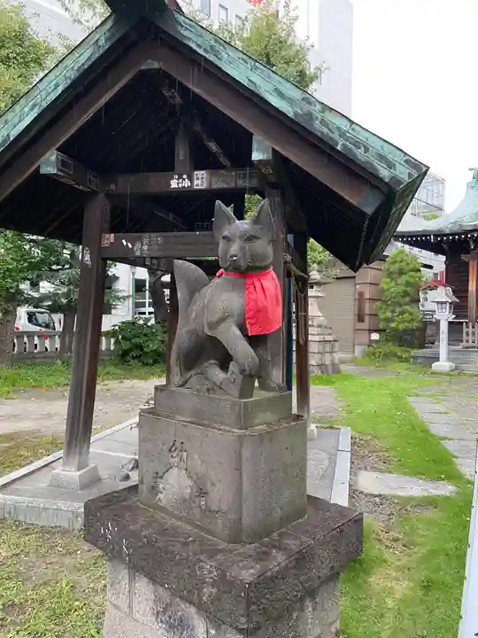 千束稲荷神社の狛犬