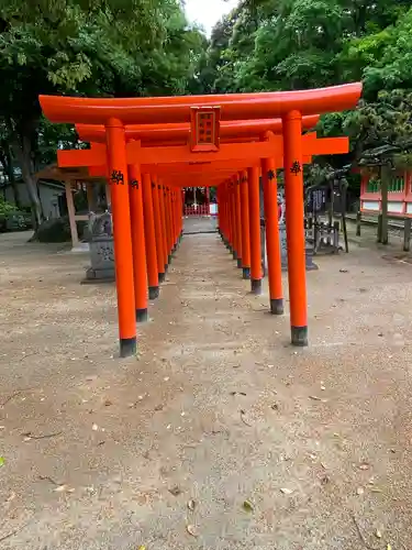 白髭稲荷神社の鳥居