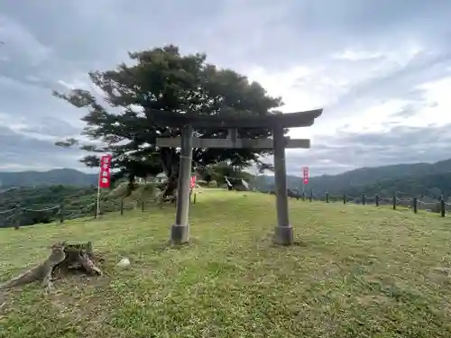 勝日高守神社の鳥居