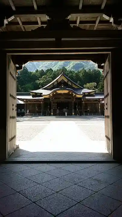 彌彦神社の本殿・本堂