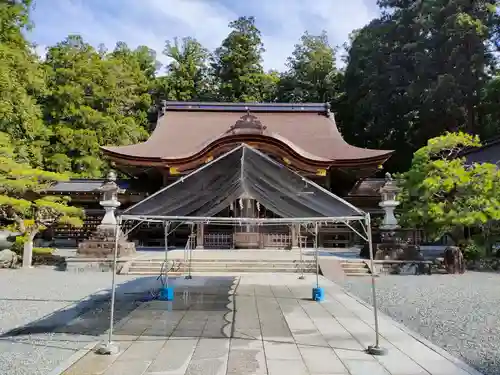 小國神社の本殿