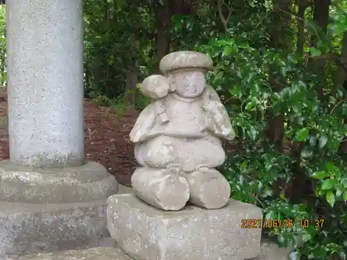 飯豊和気神社の像