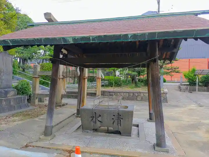 平坂熊野神社の手水舎