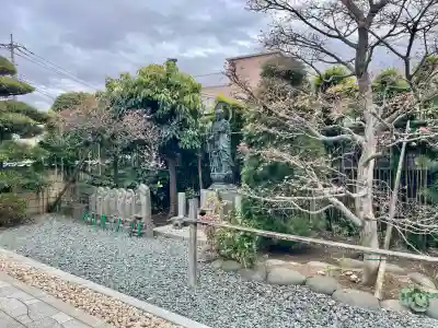 玉蔵院の{uncategorized: "未分類", other: "その他", undefined: "問題あり", building: "その他建物", grave: "お墓", sacred_gate: "鳥居", guardian: "狛犬", statue: "像", buddha: "仏像", history: "歴史", nature: "自然", garden: "庭園", animal: "動物", pagoda: "塔", temizu: "手水舎", mountain_gate: "山門・神門", sanctuary: "本殿・本堂", subordinate: "末社・摂社", art: "芸術", scenery: "景色", jizo: "地蔵", ema: "絵馬", goshuin: "御朱印", omikuji: "おみくじ", items: "授与品その他", amulet: "お守り", goshuincho: "御朱印帳", eats: "食事", festival: "お祭り", votive_dance: "神楽", shichigosan: "七五三参", wedding: "結婚式", experience: "体験その他", initially: "初詣", around: "周辺", anti_infection: "感染症対策"}