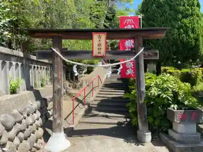 富士嶽神社の{uncategorized: "未分類", other: "その他", undefined: "問題あり", building: "その他建物", grave: "お墓", sacred_gate: "鳥居", guardian: "狛犬", statue: "像", buddha: "仏像", history: "歴史", nature: "自然", garden: "庭園", animal: "動物", pagoda: "塔", temizu: "手水舎", mountain_gate: "山門・神門", sanctuary: "本殿・本堂", subordinate: "末社・摂社", art: "芸術", scenery: "景色", jizo: "地蔵", ema: "絵馬", goshuin: "御朱印", omikuji: "おみくじ", items: "授与品その他", amulet: "お守り", goshuincho: "御朱印帳", eats: "食事", festival: "お祭り", votive_dance: "神楽", shichigosan: "七五三参", wedding: "結婚式", experience: "体験その他", initially: "初詣", around: "周辺", anti_infection: "感染症対策"}