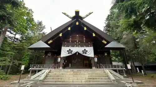 上川神社の本殿