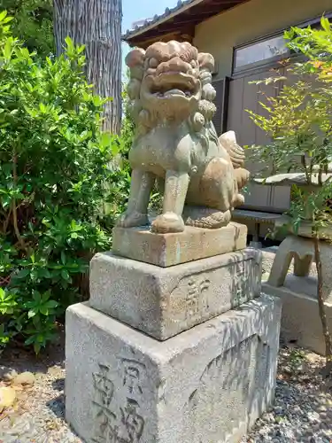 大神神社（花池）の狛犬