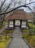 常寂光寺の山門・神門