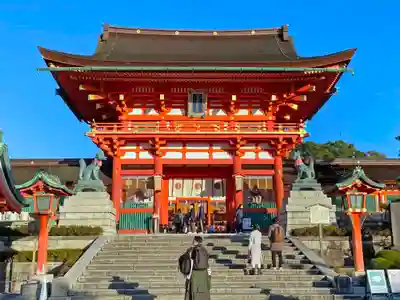 伏見稲荷大社の山門・神門