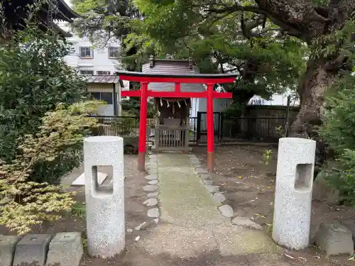 八幡橋八幡神社の{uncategorized: "未分類", other: "その他", undefined: "問題あり", building: "その他建物", grave: "お墓", sacred_gate: "鳥居", guardian: "狛犬", statue: "像", buddha: "仏像", history: "歴史", nature: "自然", garden: "庭園", animal: "動物", pagoda: "塔", temizu: "手水舎", mountain_gate: "山門・神門", sanctuary: "本殿・本堂", subordinate: "末社・摂社", art: "芸術", scenery: "景色", jizo: "地蔵", ema: "絵馬", goshuin: "御朱印", omikuji: "おみくじ", items: "授与品その他", amulet: "お守り", goshuincho: "御朱印帳", eats: "食事", festival: "お祭り", votive_dance: "神楽", shichigosan: "七五三参", wedding: "結婚式", experience: "体験その他", initially: "初詣", around: "周辺", anti_infection: "感染症対策"}