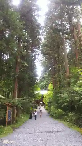 御岩神社の建物その他