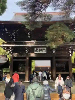 明治神宮の{uncategorized: "未分類", other: "その他", undefined: "問題あり", building: "その他建物", grave: "お墓", sacred_gate: "鳥居", guardian: "狛犬", statue: "像", buddha: "仏像", history: "歴史", nature: "自然", garden: "庭園", animal: "動物", pagoda: "塔", temizu: "手水舎", mountain_gate: "山門・神門", sanctuary: "本殿・本堂", subordinate: "末社・摂社", art: "芸術", scenery: "景色", jizo: "地蔵", ema: "絵馬", goshuin: "御朱印", omikuji: "おみくじ", items: "授与品その他", amulet: "お守り", goshuincho: "御朱印帳", eats: "食事", festival: "お祭り", votive_dance: "神楽", shichigosan: "七五三参", wedding: "結婚式", experience: "体験その他", initially: "初詣", around: "周辺", anti_infection: "感染症対策"}