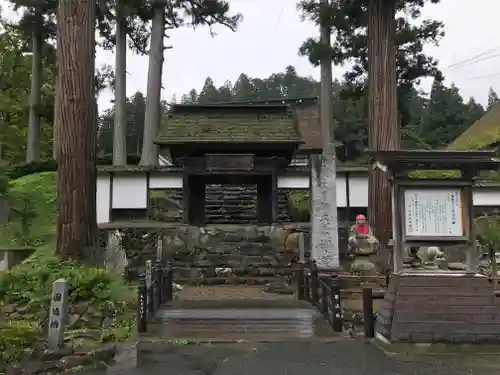 正法寺の山門