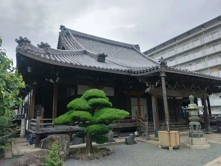 善行寺の本殿・本堂