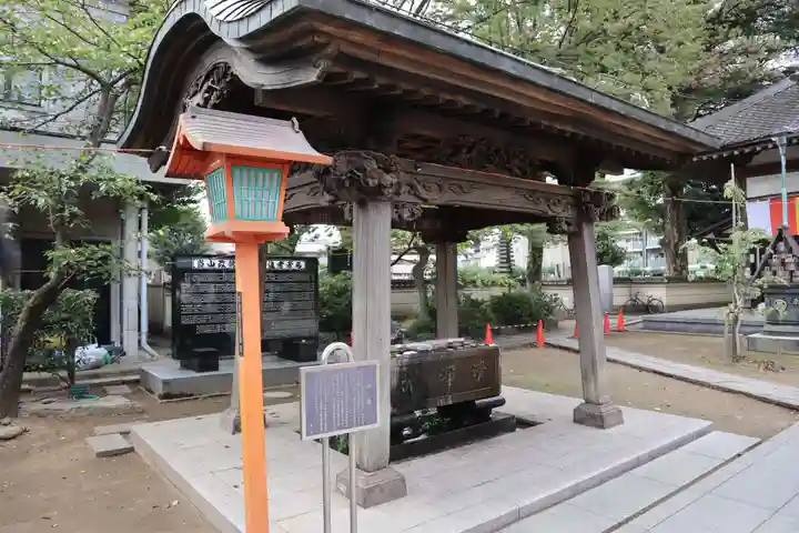蓮馨寺の手水舎