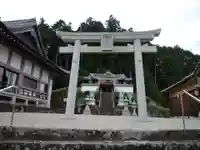 春日神社 (西田原)の鳥居