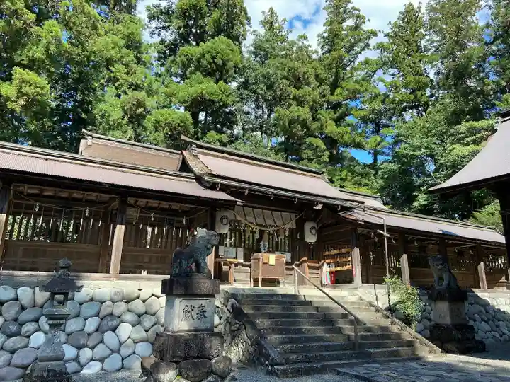 洲原神社の本殿・本堂