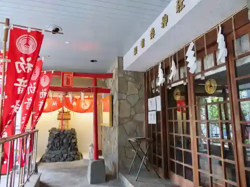初音森神社の本殿・本堂