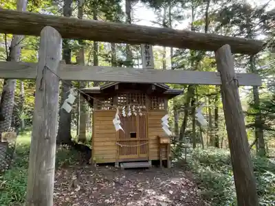 阿寒岳神社奥之院(北海道)