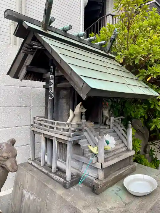 笠間稲荷神社の{uncategorized: "未分類", other: "その他", undefined: "問題あり", building: "その他建物", grave: "お墓", sacred_gate: "鳥居", guardian: "狛犬", statue: "像", buddha: "仏像", history: "歴史", nature: "自然", garden: "庭園", animal: "動物", pagoda: "塔", temizu: "手水舎", mountain_gate: "山門・神門", sanctuary: "本殿・本堂", subordinate: "末社・摂社", art: "芸術", scenery: "景色", jizo: "地蔵", ema: "絵馬", goshuin: "御朱印", omikuji: "おみくじ", items: "授与品その他", amulet: "お守り", goshuincho: "御朱印帳", eats: "食事", festival: "お祭り", votive_dance: "神楽", shichigosan: "七五三参", wedding: "結婚式", experience: "体験その他", initially: "初詣", around: "周辺", anti_infection: "感染症対策"}