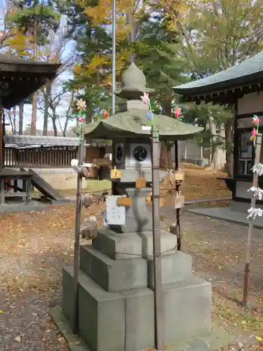 筑摩神社の建物その他