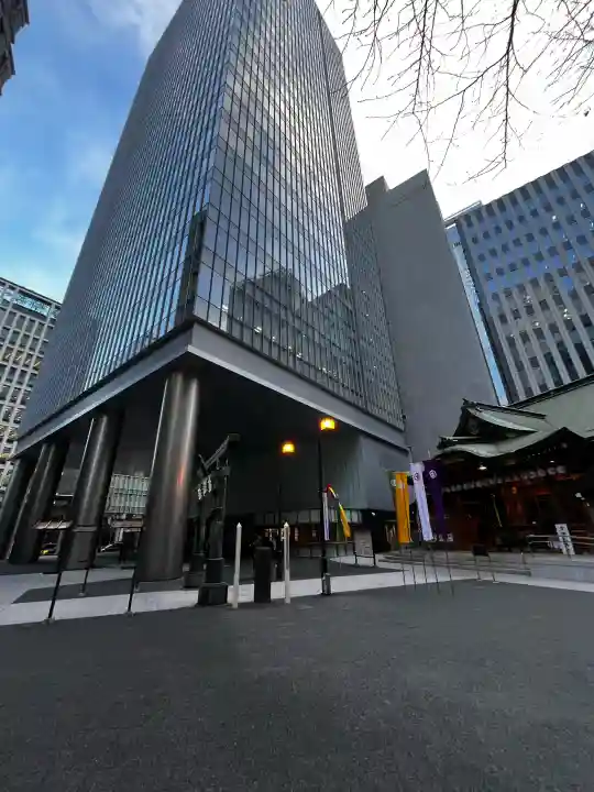 虎ノ門金刀比羅宮の{uncategorized: "未分類", other: "その他", undefined: "問題あり", building: "その他建物", grave: "お墓", sacred_gate: "鳥居", guardian: "狛犬", statue: "像", buddha: "仏像", history: "歴史", nature: "自然", garden: "庭園", animal: "動物", pagoda: "塔", temizu: "手水舎", mountain_gate: "山門・神門", sanctuary: "本殿・本堂", subordinate: "末社・摂社", art: "芸術", scenery: "景色", jizo: "地蔵", ema: "絵馬", goshuin: "御朱印", omikuji: "おみくじ", items: "授与品その他", amulet: "お守り", goshuincho: "御朱印帳", eats: "食事", festival: "お祭り", votive_dance: "神楽", shichigosan: "七五三参", wedding: "結婚式", experience: "体験その他", initially: "初詣", around: "周辺", anti_infection: "感染症対策"}