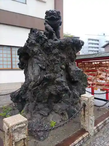 鶴見神社の狛犬