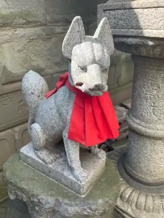 古壽老稲荷神社の{uncategorized: "未分類", other: "その他", undefined: "問題あり", building: "その他建物", grave: "お墓", sacred_gate: "鳥居", guardian: "狛犬", statue: "像", buddha: "仏像", history: "歴史", nature: "自然", garden: "庭園", animal: "動物", pagoda: "塔", temizu: "手水舎", mountain_gate: "山門・神門", sanctuary: "本殿・本堂", subordinate: "末社・摂社", art: "芸術", scenery: "景色", jizo: "地蔵", ema: "絵馬", goshuin: "御朱印", omikuji: "おみくじ", items: "授与品その他", amulet: "お守り", goshuincho: "御朱印帳", eats: "食事", festival: "お祭り", votive_dance: "神楽", shichigosan: "七五三参", wedding: "結婚式", experience: "体験その他", initially: "初詣", around: "周辺", anti_infection: "感染症対策"}