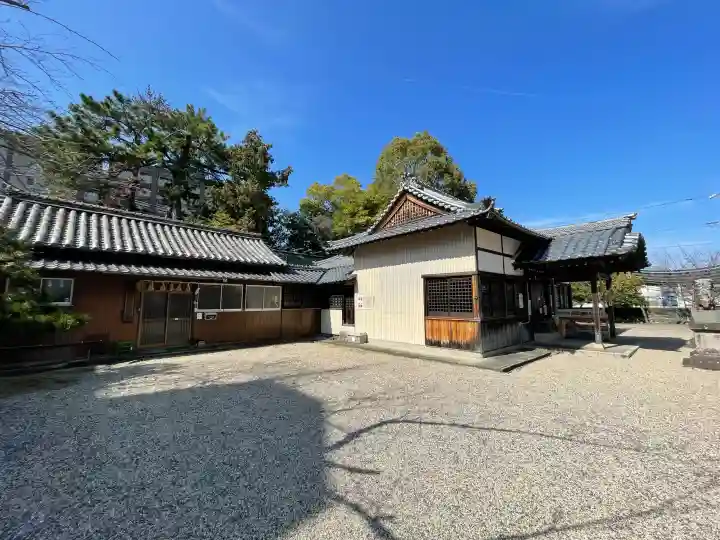 勝速日神社の{uncategorized: "未分類", other: "その他", undefined: "問題あり", building: "その他建物", grave: "お墓", sacred_gate: "鳥居", guardian: "狛犬", statue: "像", buddha: "仏像", history: "歴史", nature: "自然", garden: "庭園", animal: "動物", pagoda: "塔", temizu: "手水舎", mountain_gate: "山門・神門", sanctuary: "本殿・本堂", subordinate: "末社・摂社", art: "芸術", scenery: "景色", jizo: "地蔵", ema: "絵馬", goshuin: "御朱印", omikuji: "おみくじ", items: "授与品その他", amulet: "お守り", goshuincho: "御朱印帳", eats: "食事", festival: "お祭り", votive_dance: "神楽", shichigosan: "七五三参", wedding: "結婚式", experience: "体験その他", initially: "初詣", around: "周辺", anti_infection: "感染症対策"}