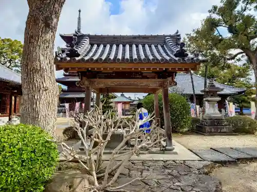 本山寺の手水舎
