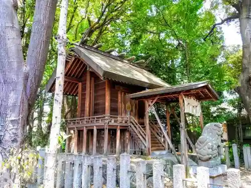 漆部神社の本殿