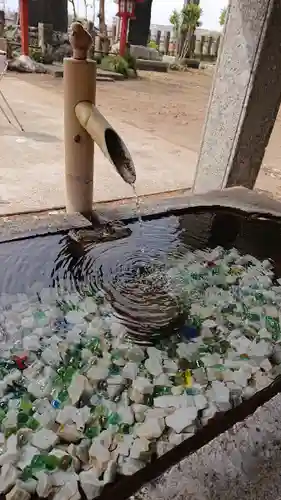 平出雷電神社の手水舎