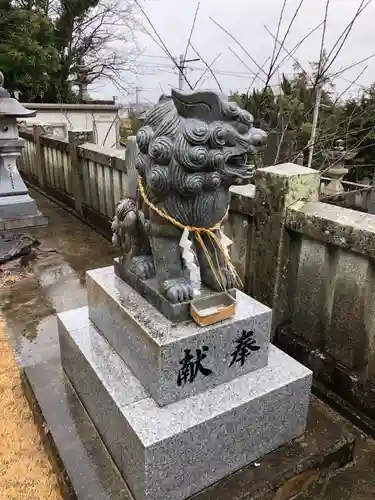 羽浦神社の狛犬