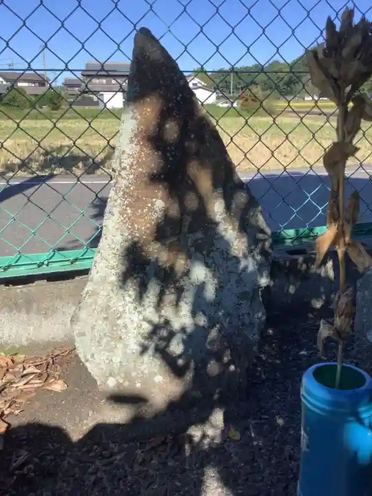 楽田原の三十三間堂の末社・摂社